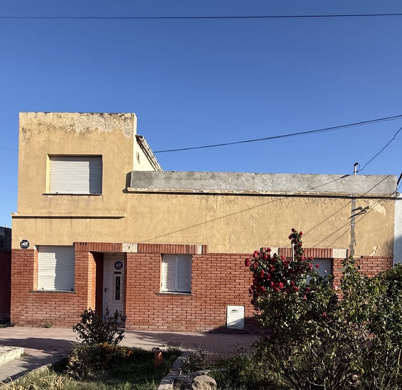 Casa · 2 dorm. en Roca N° 418